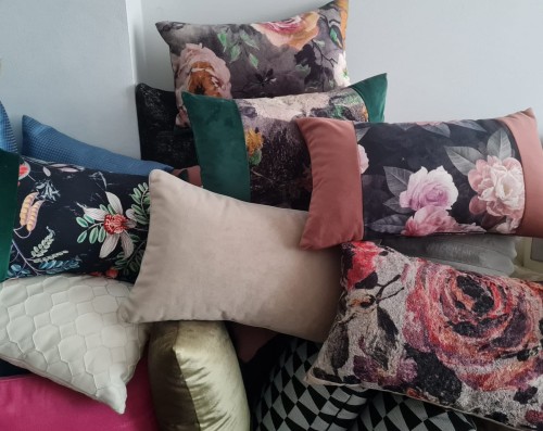 poduszki ozdobne na łóżko